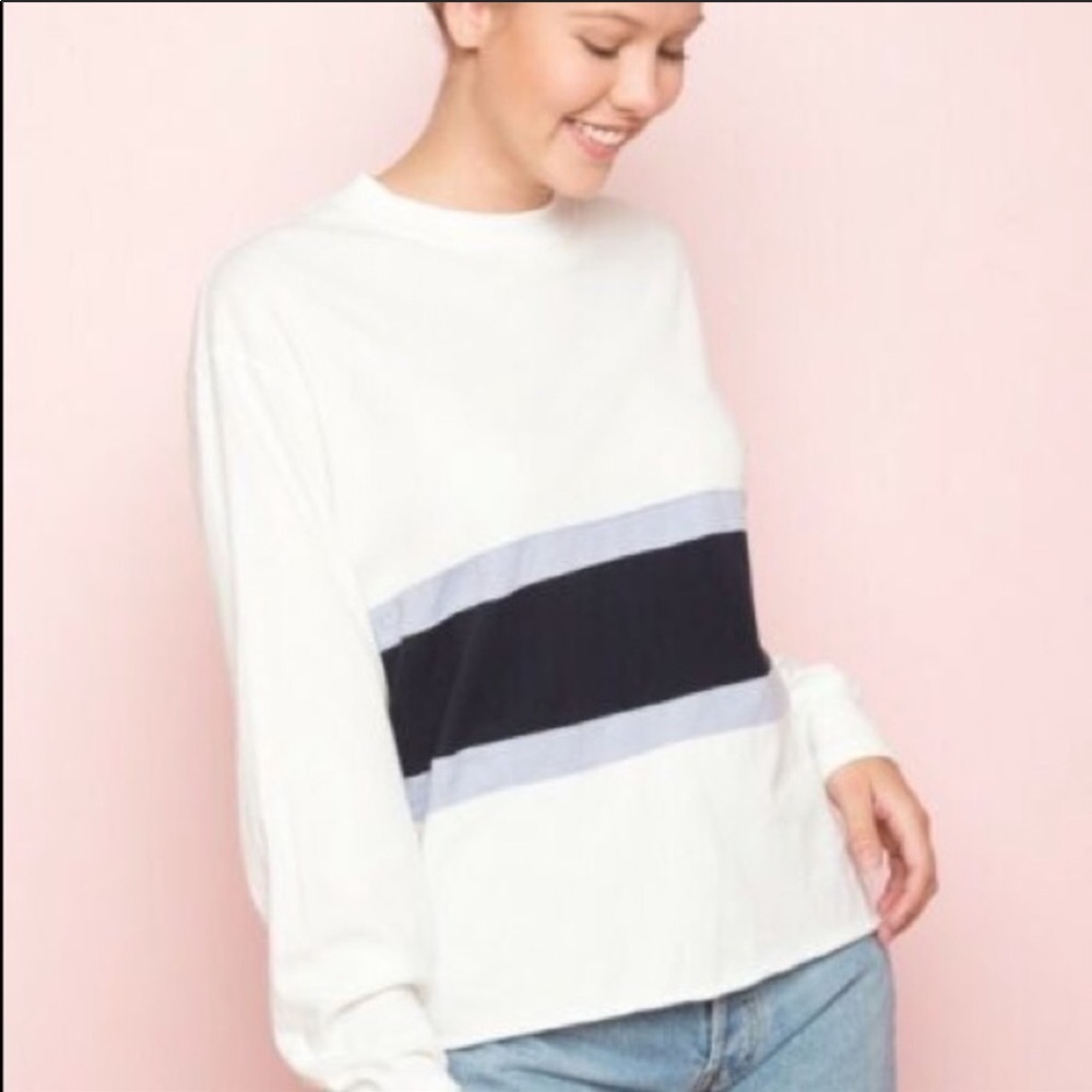 Brandy Melville long sleeve top - Picture 1 of 6